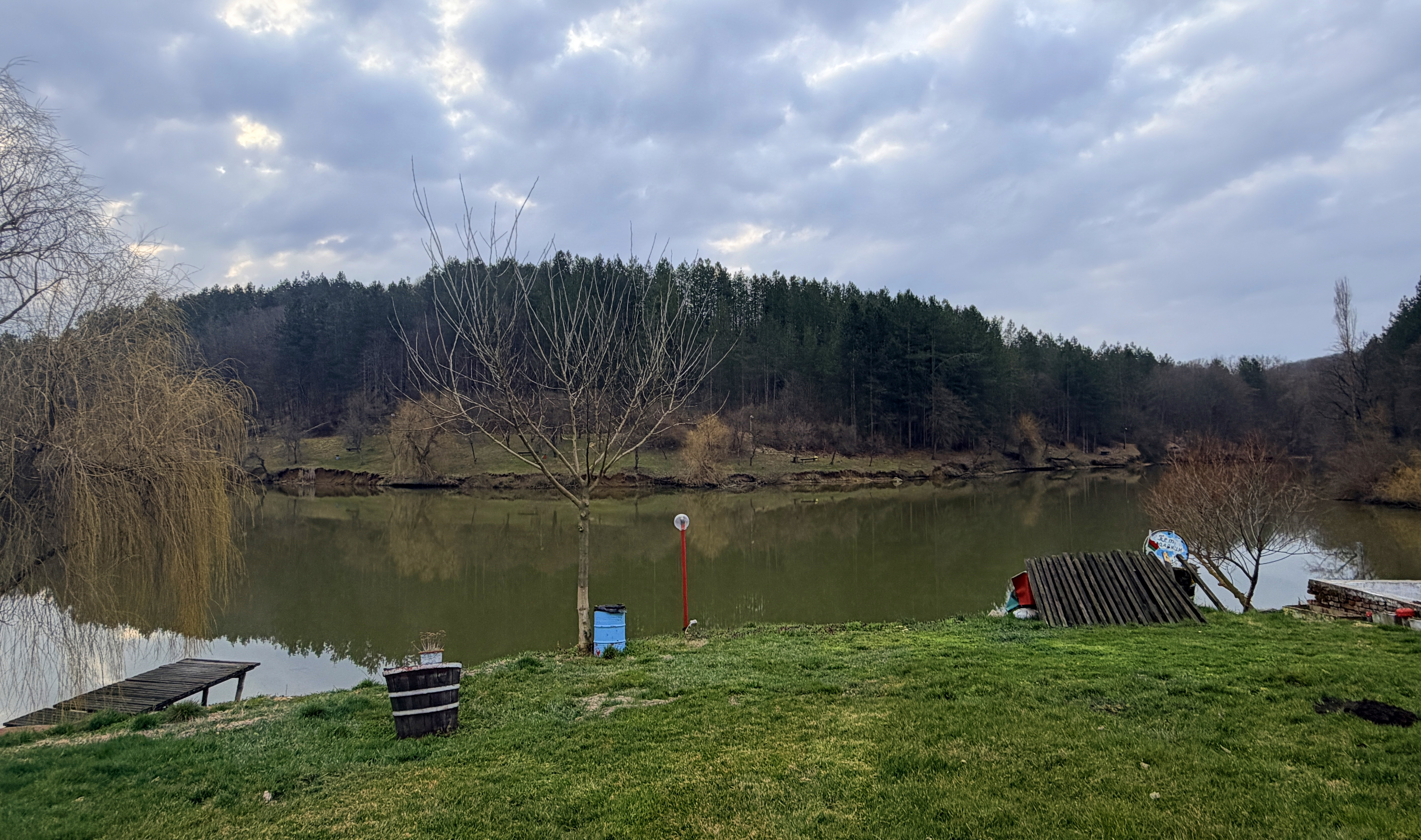 ХВАНАХ НАЙ-ГРОЗНАТА и ГОЛЯМА РИБА в ЯЗОВИРА - 25 мин БОРБА с БЮДЖЕТЕН ФИДЕР