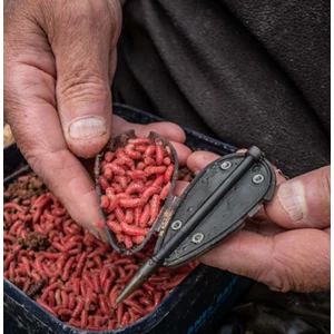 Фидер Хранилка Korum Grub Feeder за Червей