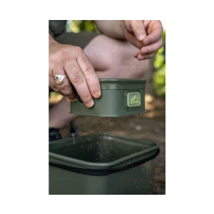 Кутия за стръв и аксесоари KORUM EVA Solid Bait Station