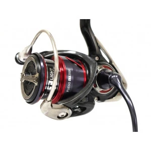 Макара с преден аванс DAIWA 20 FUEGO LT 2000